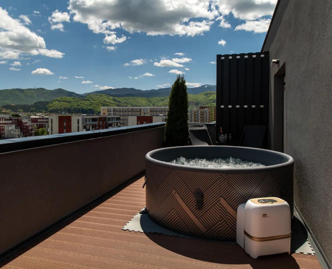 Skylark - Singapore Penthouse With Jacuzzi & Panoramic View บราชอฟ ภายนอก รูปภาพ